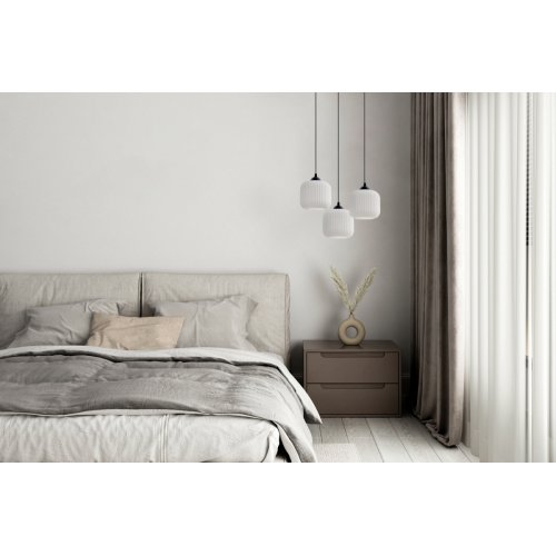 Lampa wisząca żyrandol RIFFLE, potrójna listwa ze szklanymi kloszami w białym kolorze, styl glamour