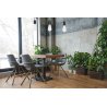 Lampa w stylu industrialnym we wnętrzu loft Lampa w stylu industrialnym we wnętrzu loft