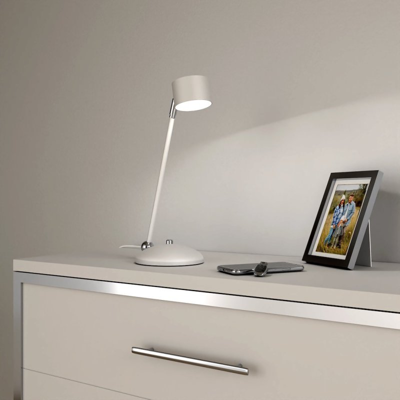 Lampa biurkowa stołowa LED ARENA, w kolorze białym, akcenty chrom, wysokość 40 cm