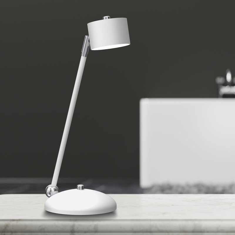 Lampa biurkowa stołowa LED ARENA, w kolorze białym, akcenty chrom, wysokość 40 cm