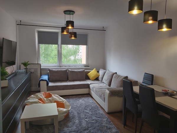 Lampa wisząca abażury ze złotym środkiem regulacja