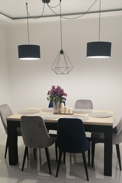 Nowoczesna lampa typu pająk w industrialnym stylu