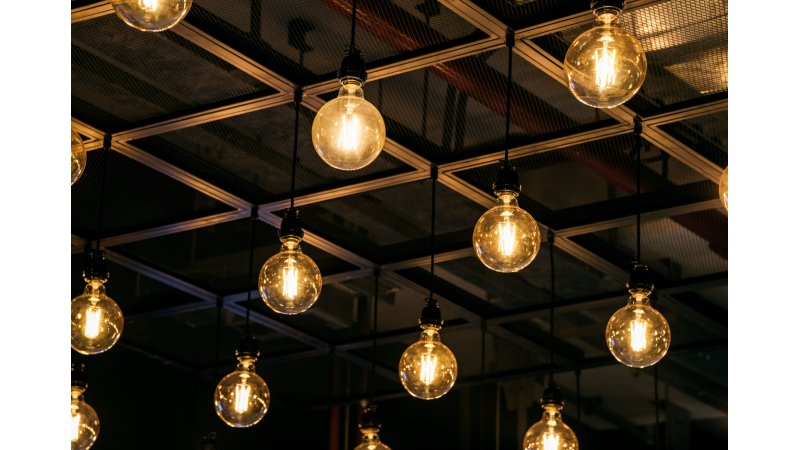 Lampy Kule – Najmodniejszy Trend w Oświetleniu